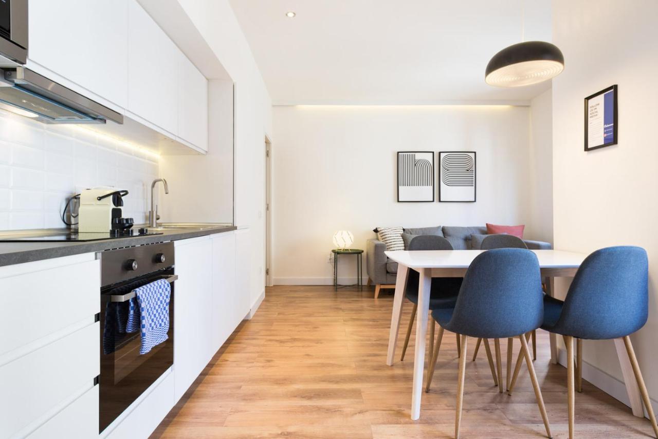Urban Chill Apartments By Olala Homes โอสปิตาเล็ต เดอ โยเบรกัต ภายนอก รูปภาพ