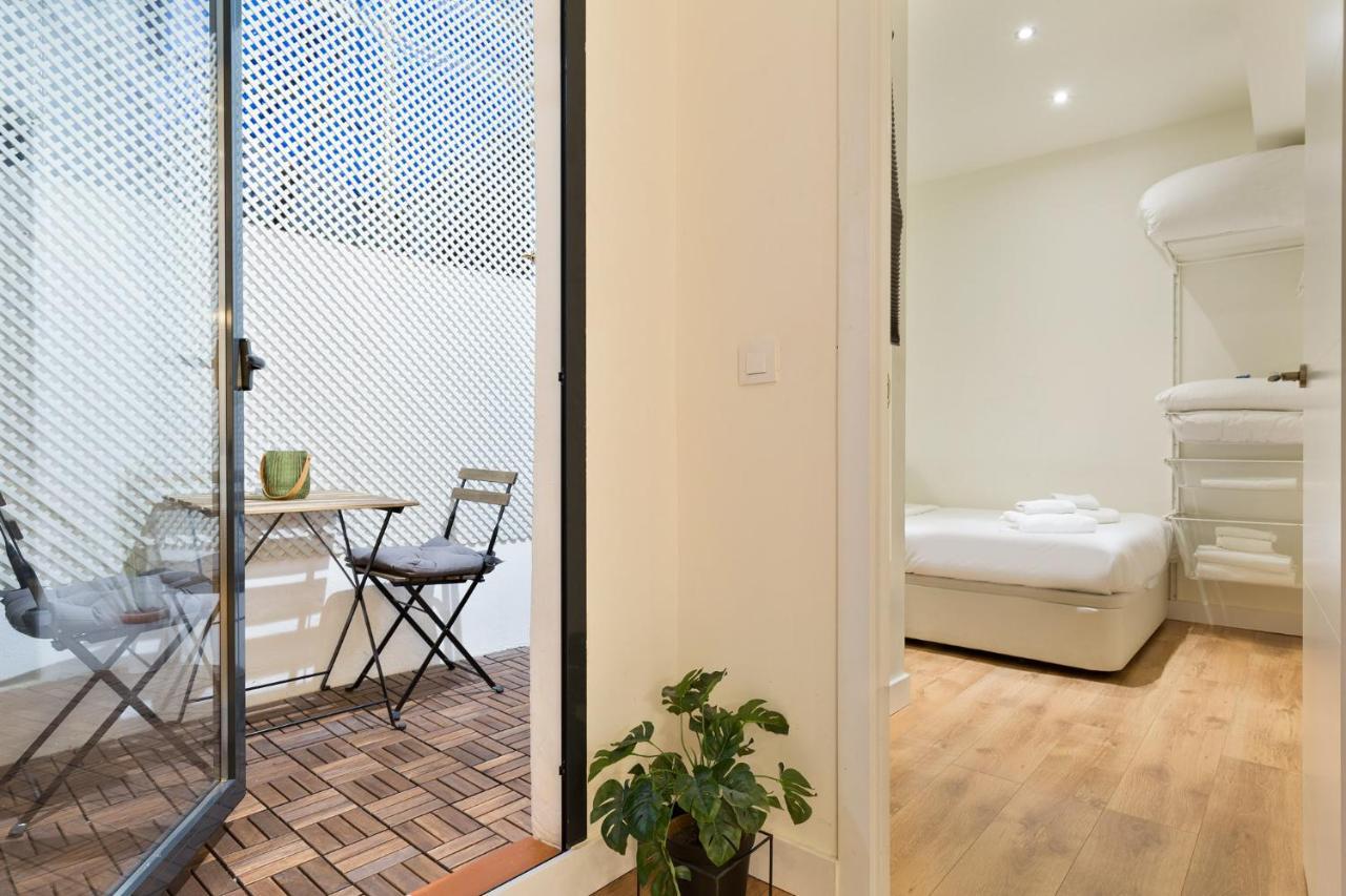 Urban Chill Apartments By Olala Homes โอสปิตาเล็ต เดอ โยเบรกัต ภายนอก รูปภาพ