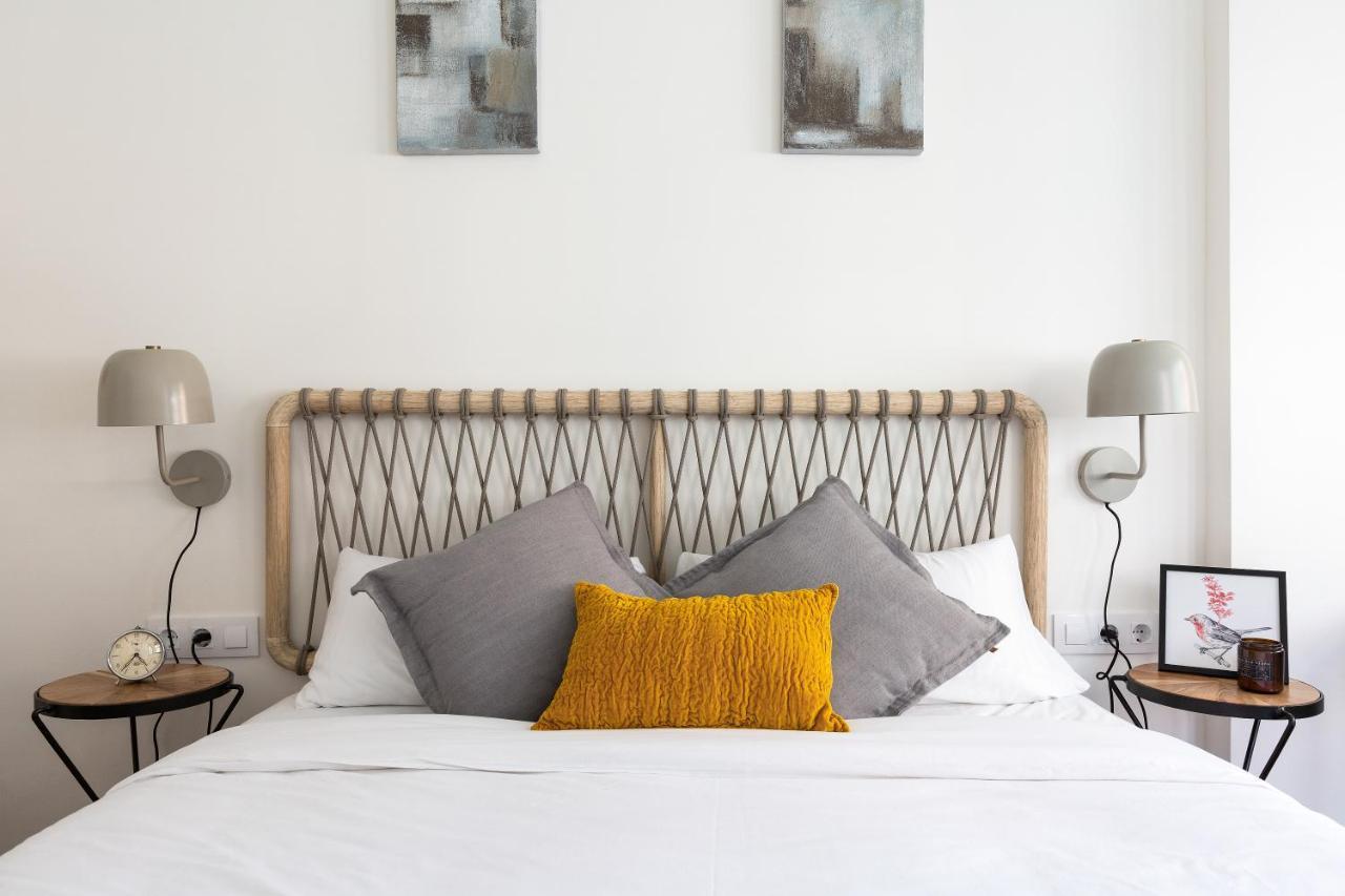 Urban Chill Apartments By Olala Homes โอสปิตาเล็ต เดอ โยเบรกัต ภายนอก รูปภาพ
