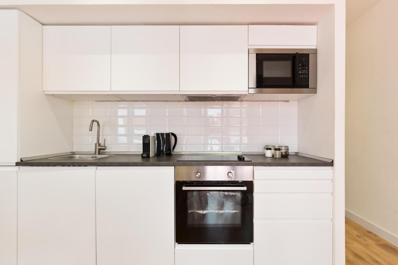 Urban Chill Apartments By Olala Homes โอสปิตาเล็ต เดอ โยเบรกัต ภายนอก รูปภาพ