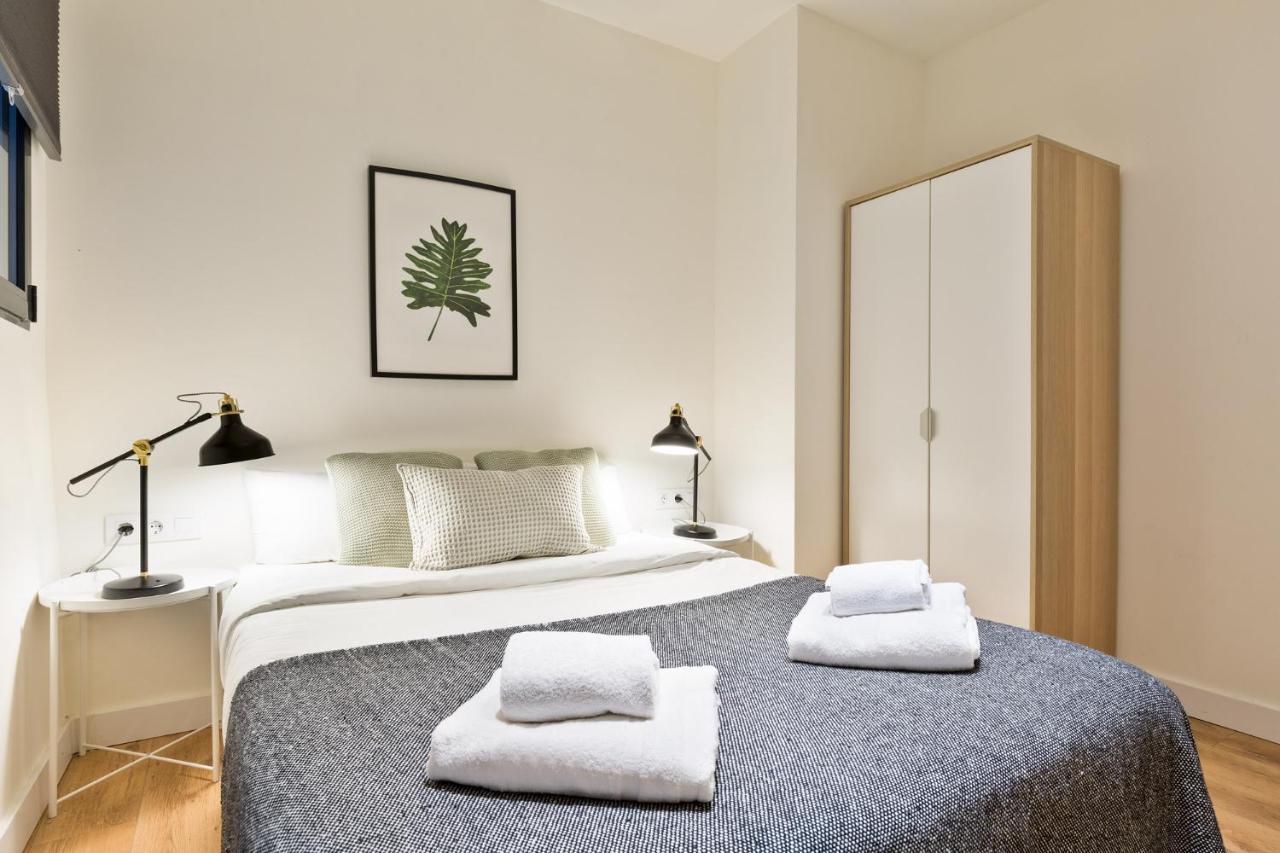 Urban Chill Apartments By Olala Homes โอสปิตาเล็ต เดอ โยเบรกัต ภายนอก รูปภาพ