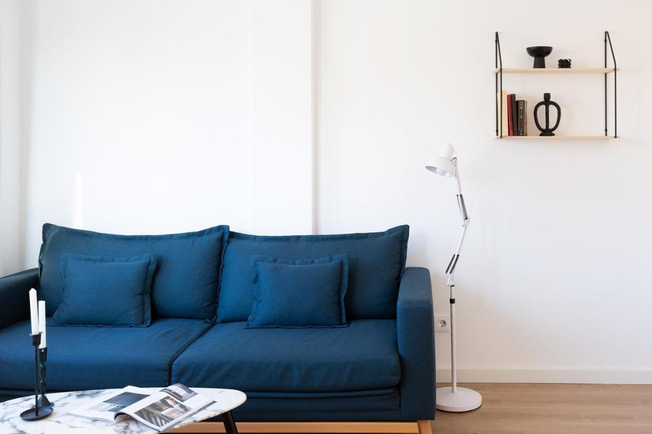 Urban Chill Apartments By Olala Homes โอสปิตาเล็ต เดอ โยเบรกัต ภายนอก รูปภาพ