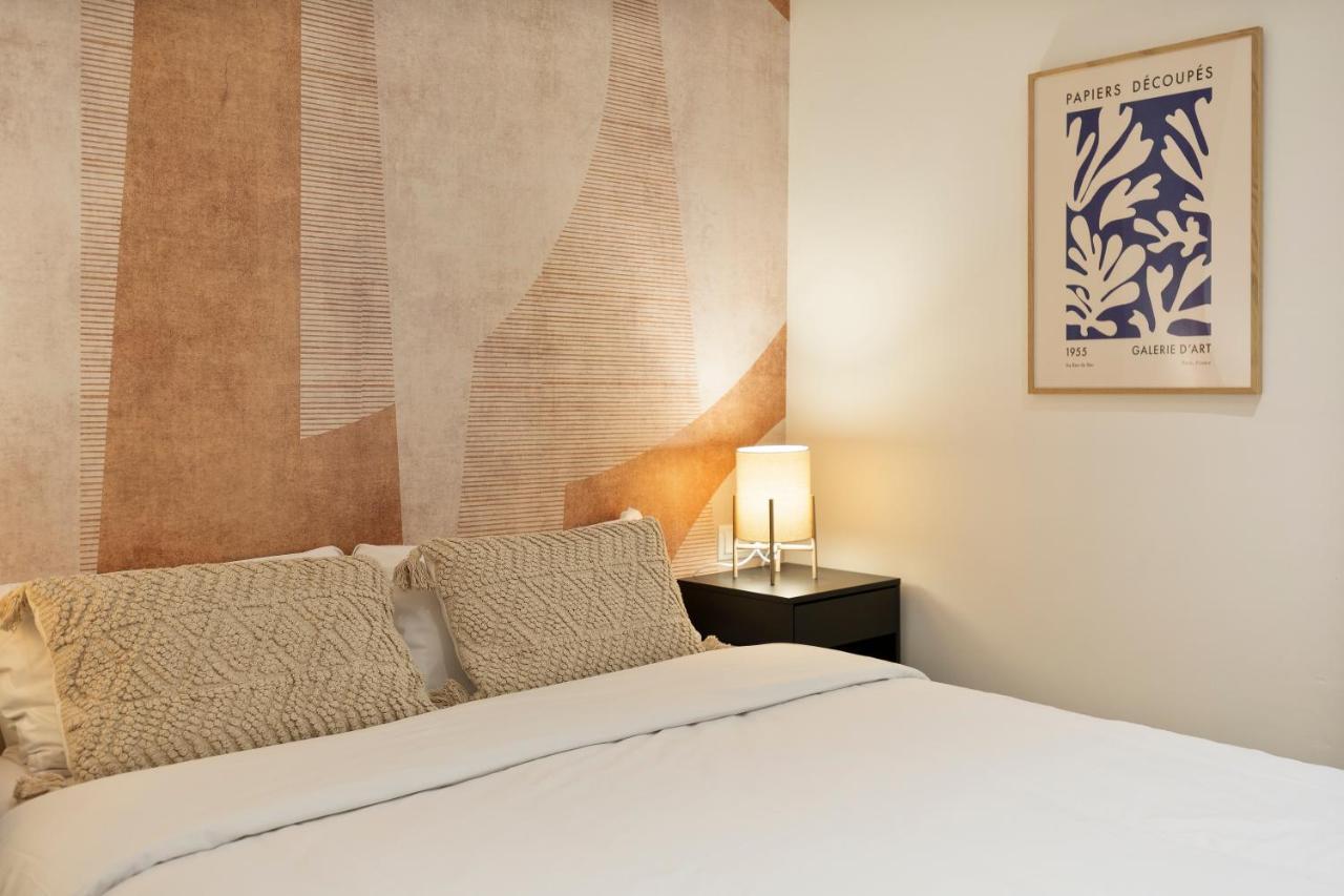 Urban Chill Apartments By Olala Homes โอสปิตาเล็ต เดอ โยเบรกัต ภายนอก รูปภาพ
