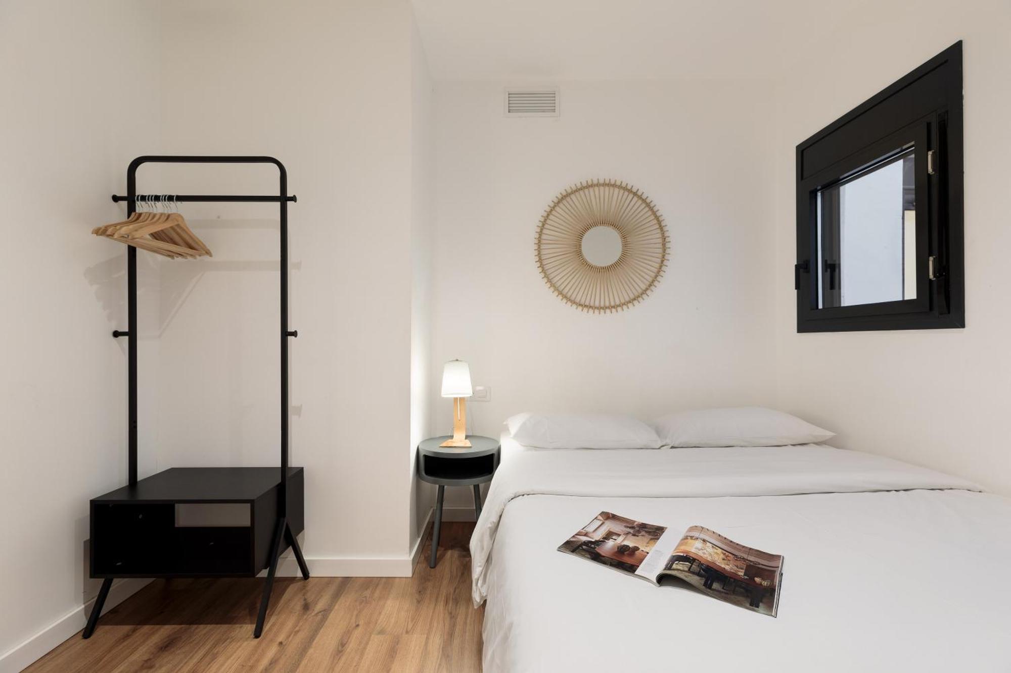 Urban Chill Apartments By Olala Homes โอสปิตาเล็ต เดอ โยเบรกัต ภายนอก รูปภาพ