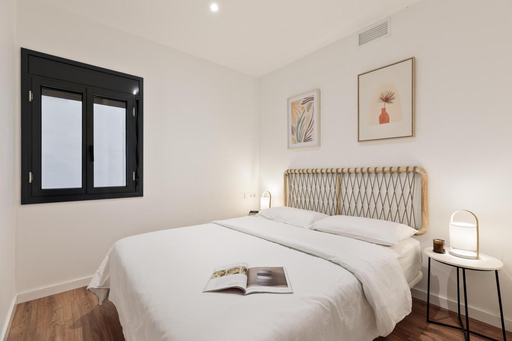 Urban Chill Apartments By Olala Homes โอสปิตาเล็ต เดอ โยเบรกัต ภายนอก รูปภาพ