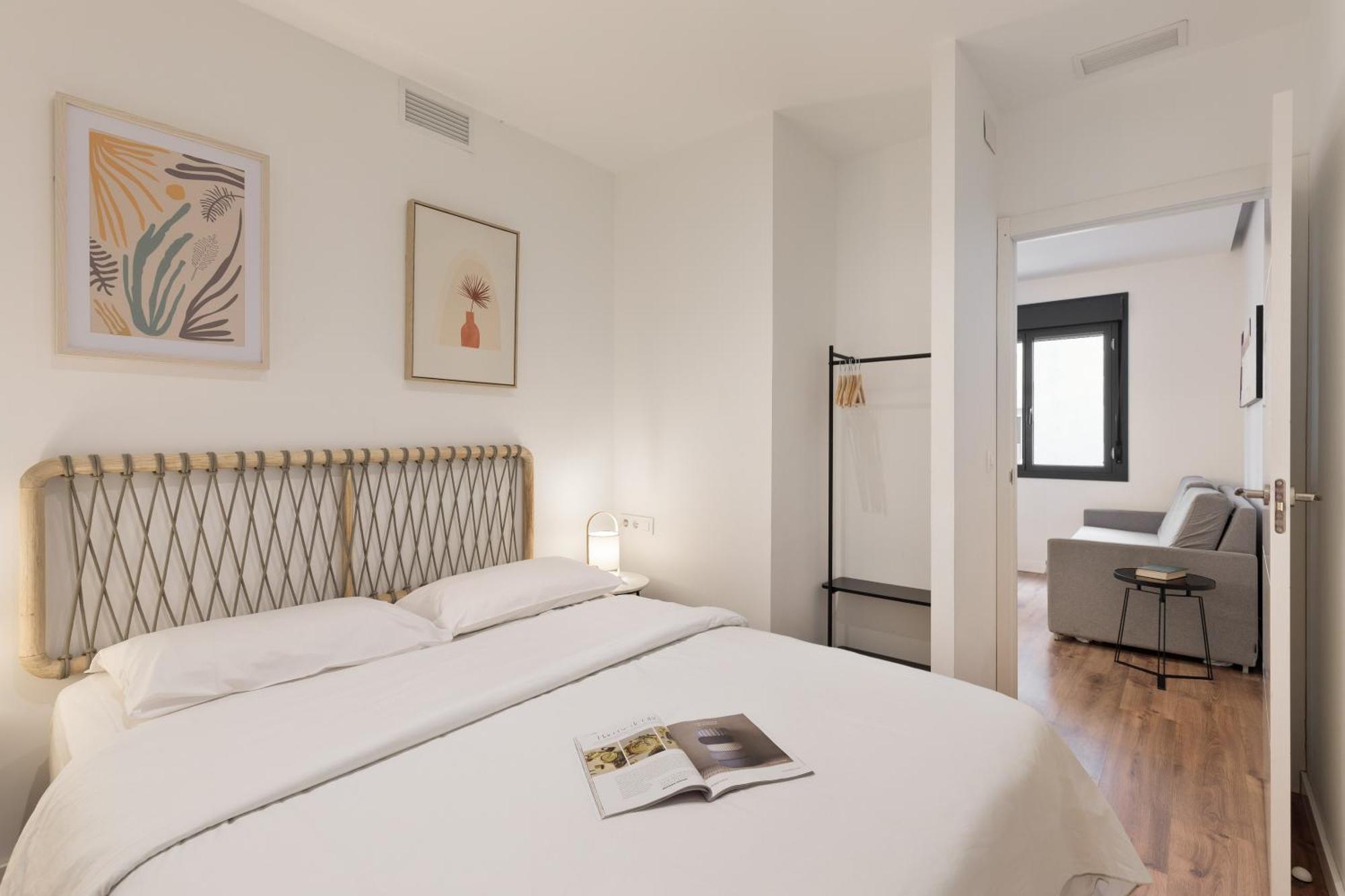 Urban Chill Apartments By Olala Homes โอสปิตาเล็ต เดอ โยเบรกัต ภายนอก รูปภาพ