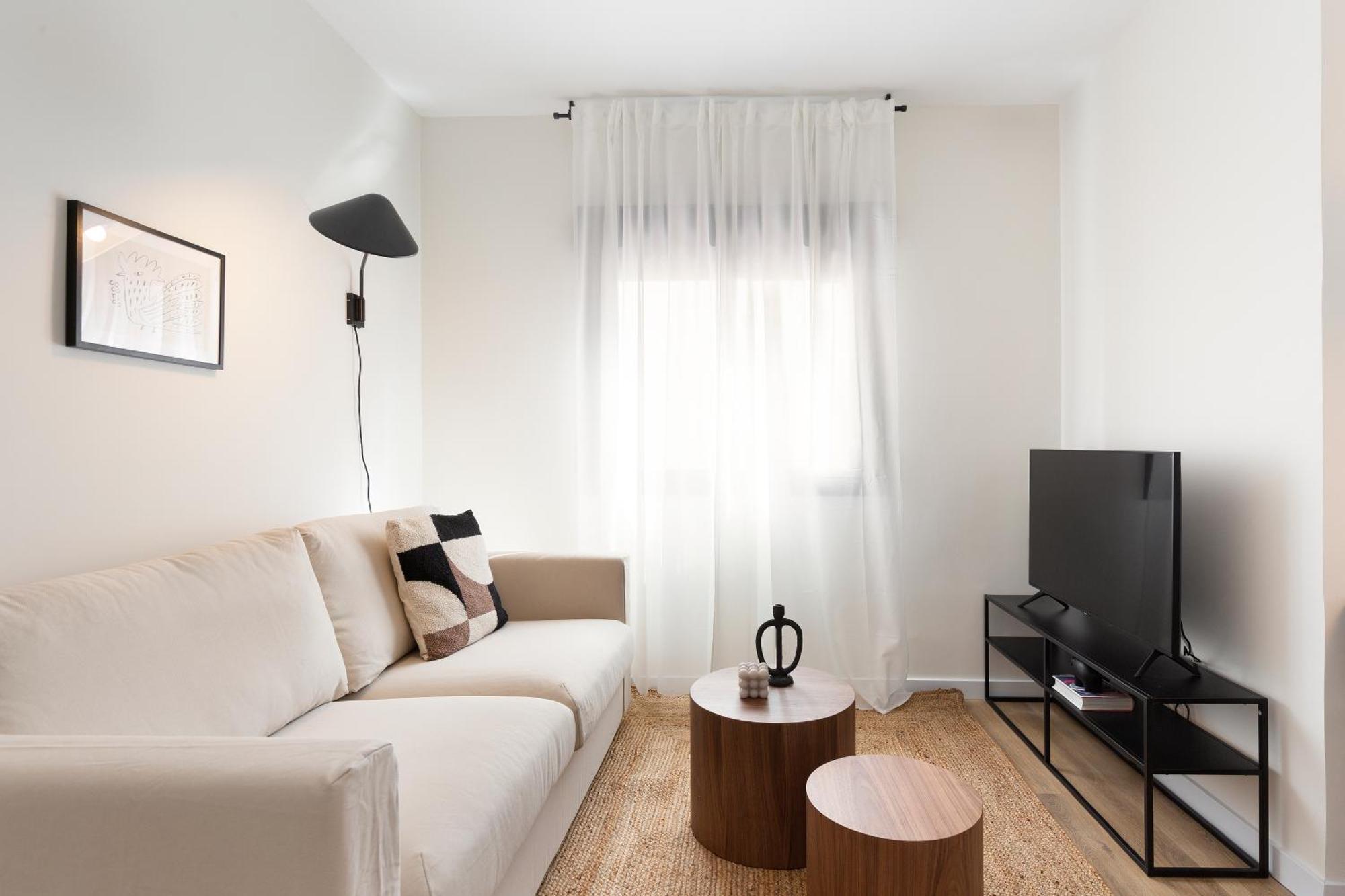 Urban Chill Apartments By Olala Homes โอสปิตาเล็ต เดอ โยเบรกัต ภายนอก รูปภาพ
