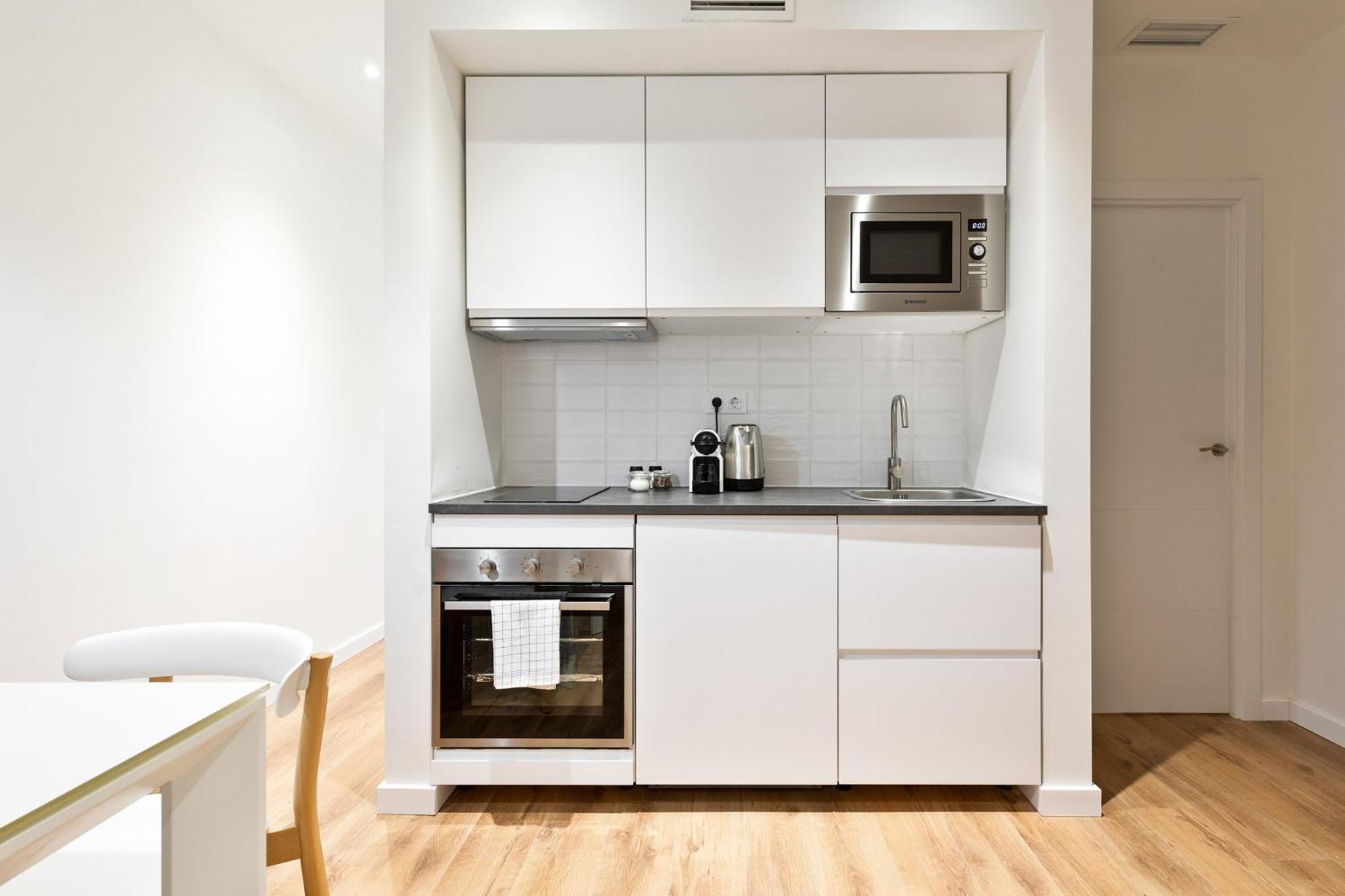 Urban Chill Apartments By Olala Homes โอสปิตาเล็ต เดอ โยเบรกัต ภายนอก รูปภาพ